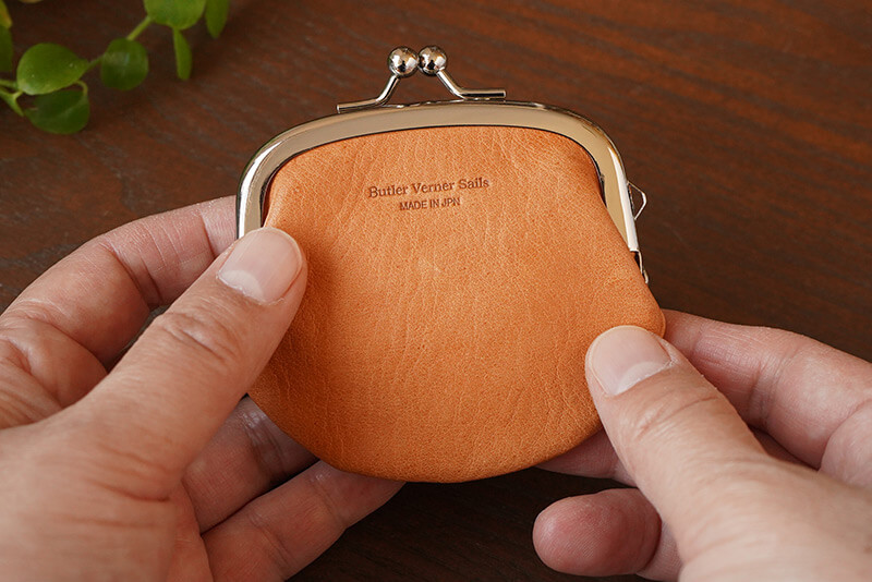 薄く軽く、やわらかい革