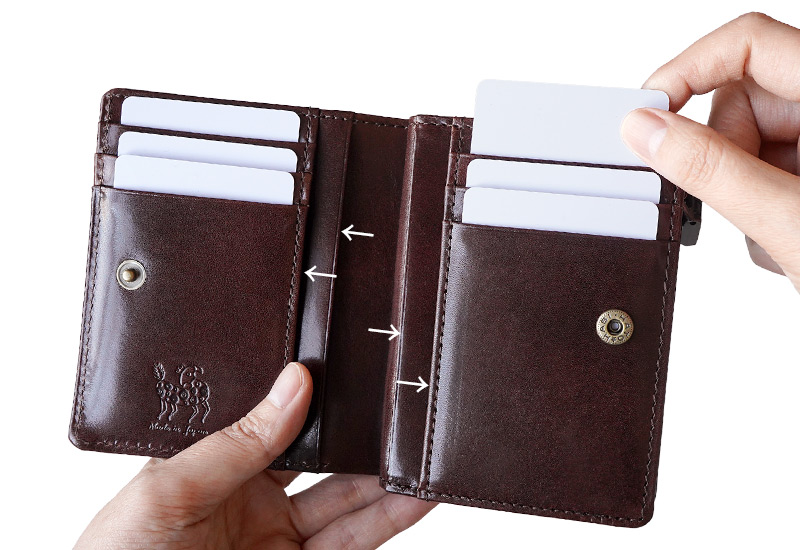 充実したカードポケット