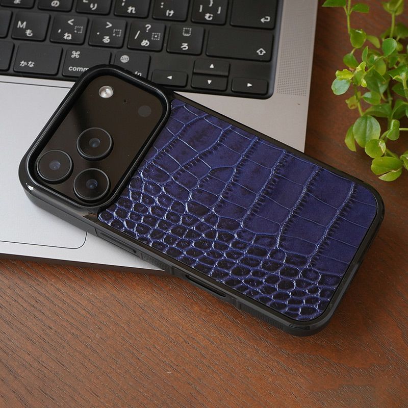 iPhone17 Pro ケース ブランド 本革 スマホケース レザー 革 背面 カバー イタリアンレザー クロコ 型押し クロコ柄 ネイビー ブルー 紺色