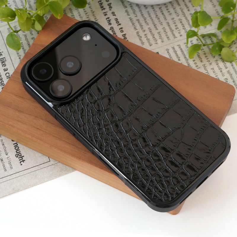 iPhone17 Pro ケース ブランド 本革 スマホケース レザー 革 背面 カバー イタリアンレザー クロコ 型押し クロコ柄 ブラック 黒